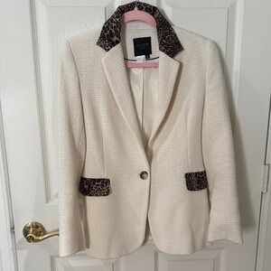 Helene London Ivory Blazer with Leopard Details size medium